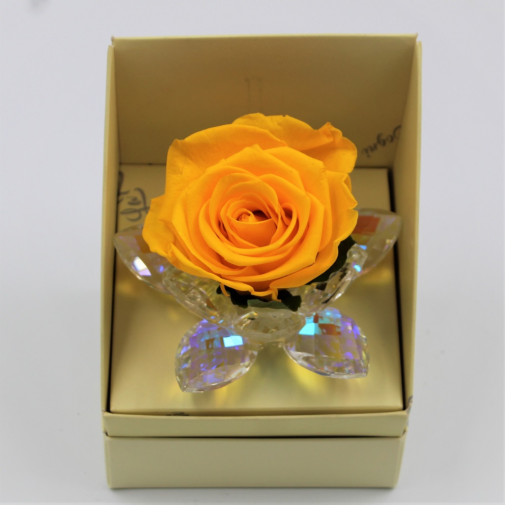 Rosa Gialla Stabilizzata in Petali di cristallo dettaglio