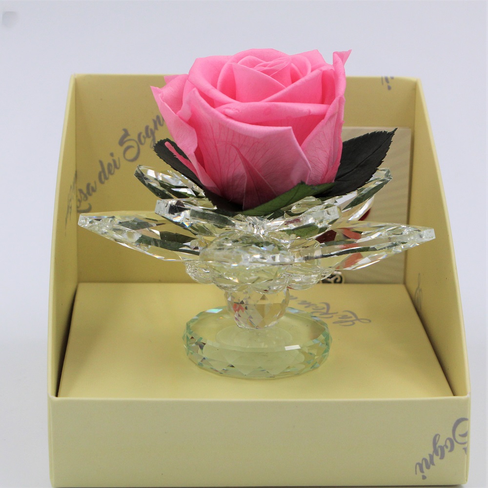 Rosa Rosa Stabilizzata in Calice di Cristallo dettaglio Rosa Rosa Stabilizzata in Calice di Cristallo dettaglio