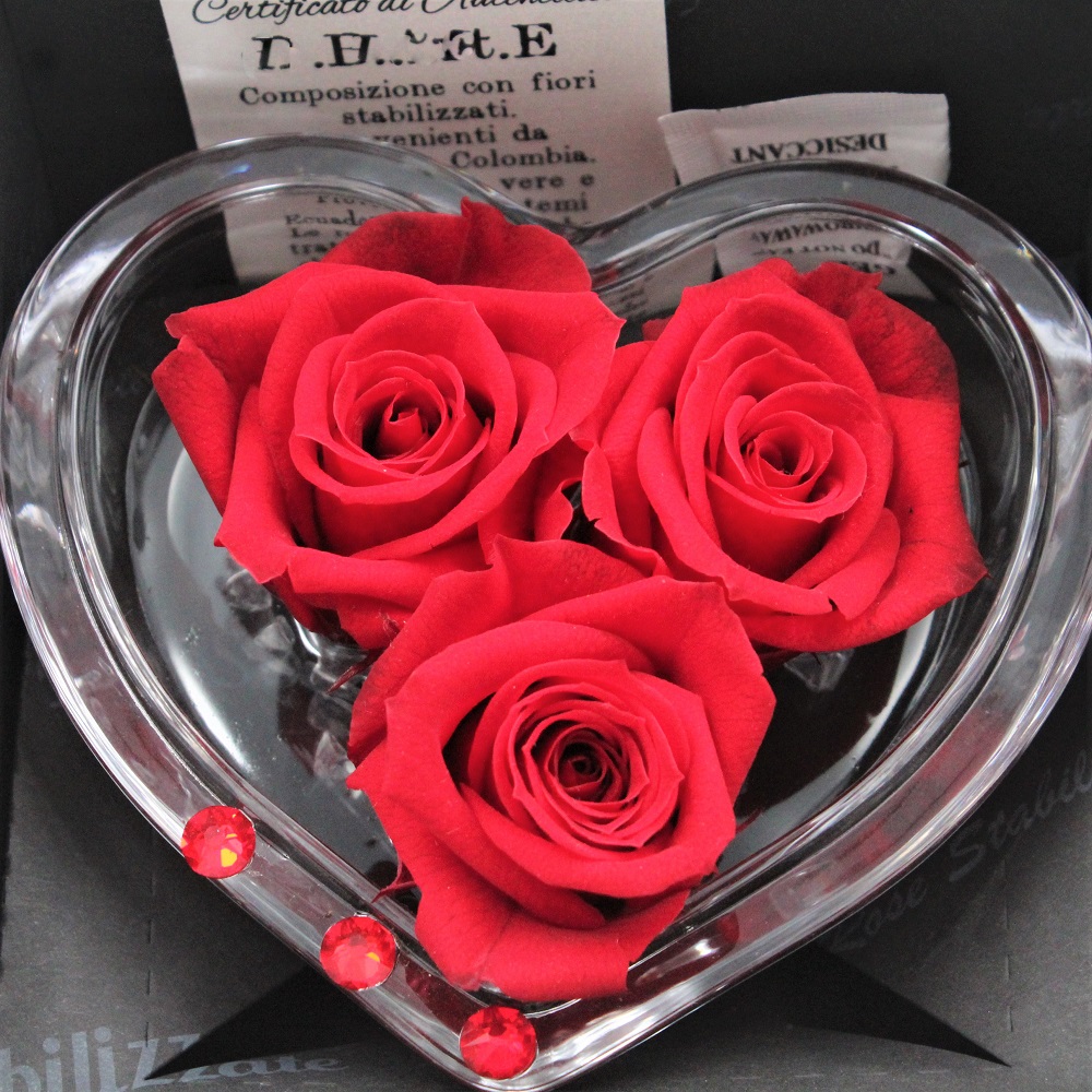 Rose Rosse Stabilizzate in Cuore di Vetro zoom